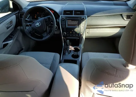 2015 Toyota Camry Le z USA, uszkodzony, nr VIN 4T1BF1FK7FU961925